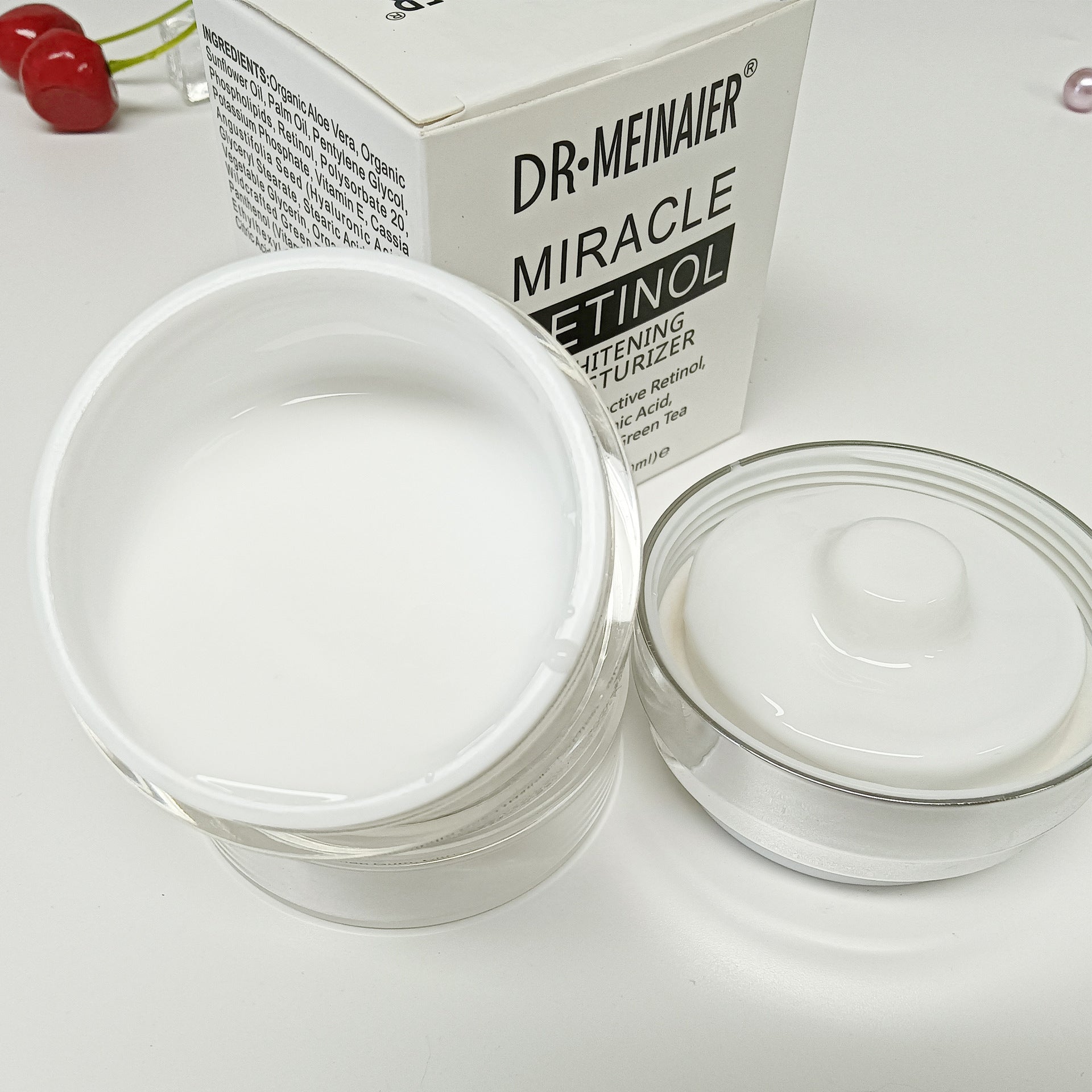 Retinol Moisturizing Cream Shrinks Pores